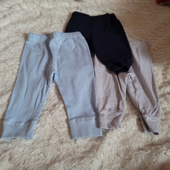 Lot Boys 3 & 3-6 M Pants Tshirt OnePieces - Picture 8 of 10